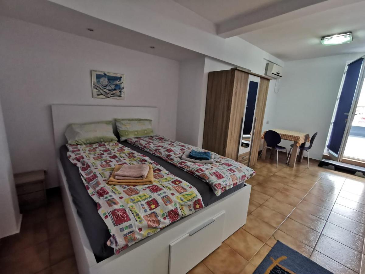 Fitness House With Garden Hotel Constanta Exterior photo
